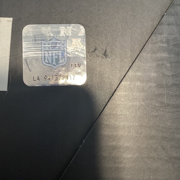 Logo Brands Officially Licensed NFL 4' Inflatable Helmet Indianapolis Colts - Picture 4 of 6